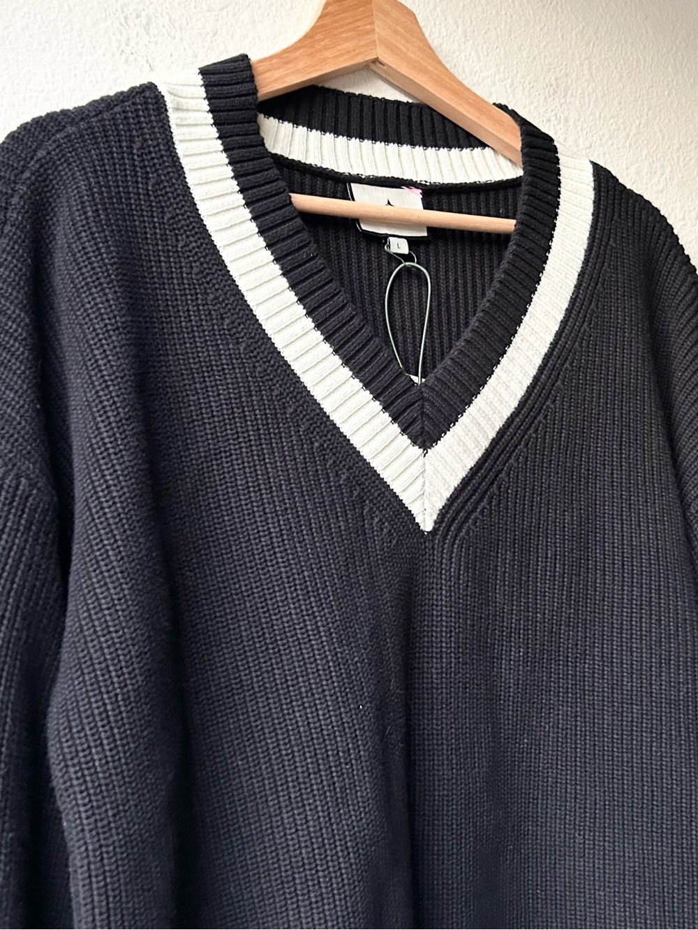NWT Tuckernuck Black Cream Striped Ashe V neck Sweater Sz L - Picture 7 of 16